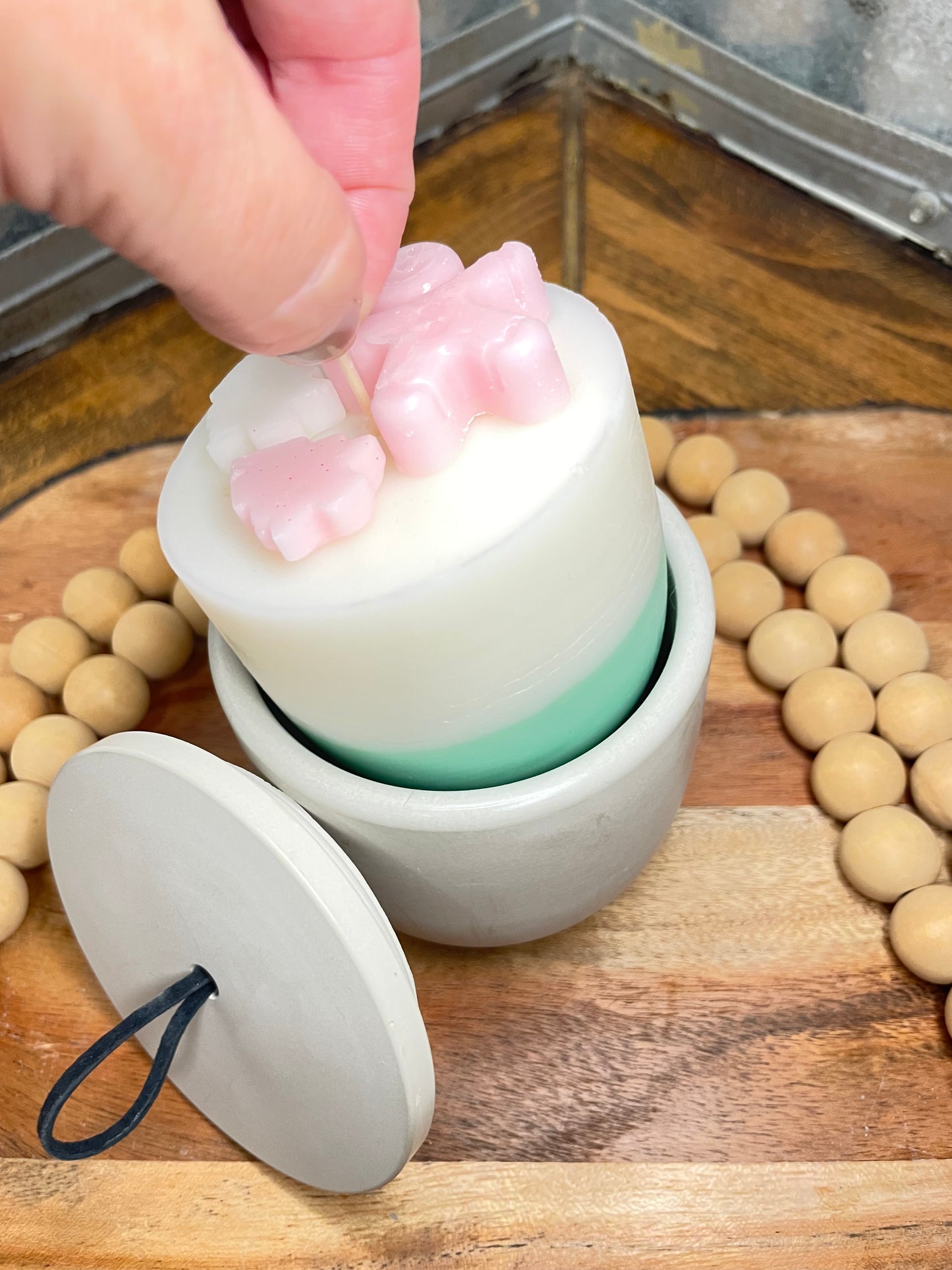 Round Concrete Candle With Lid