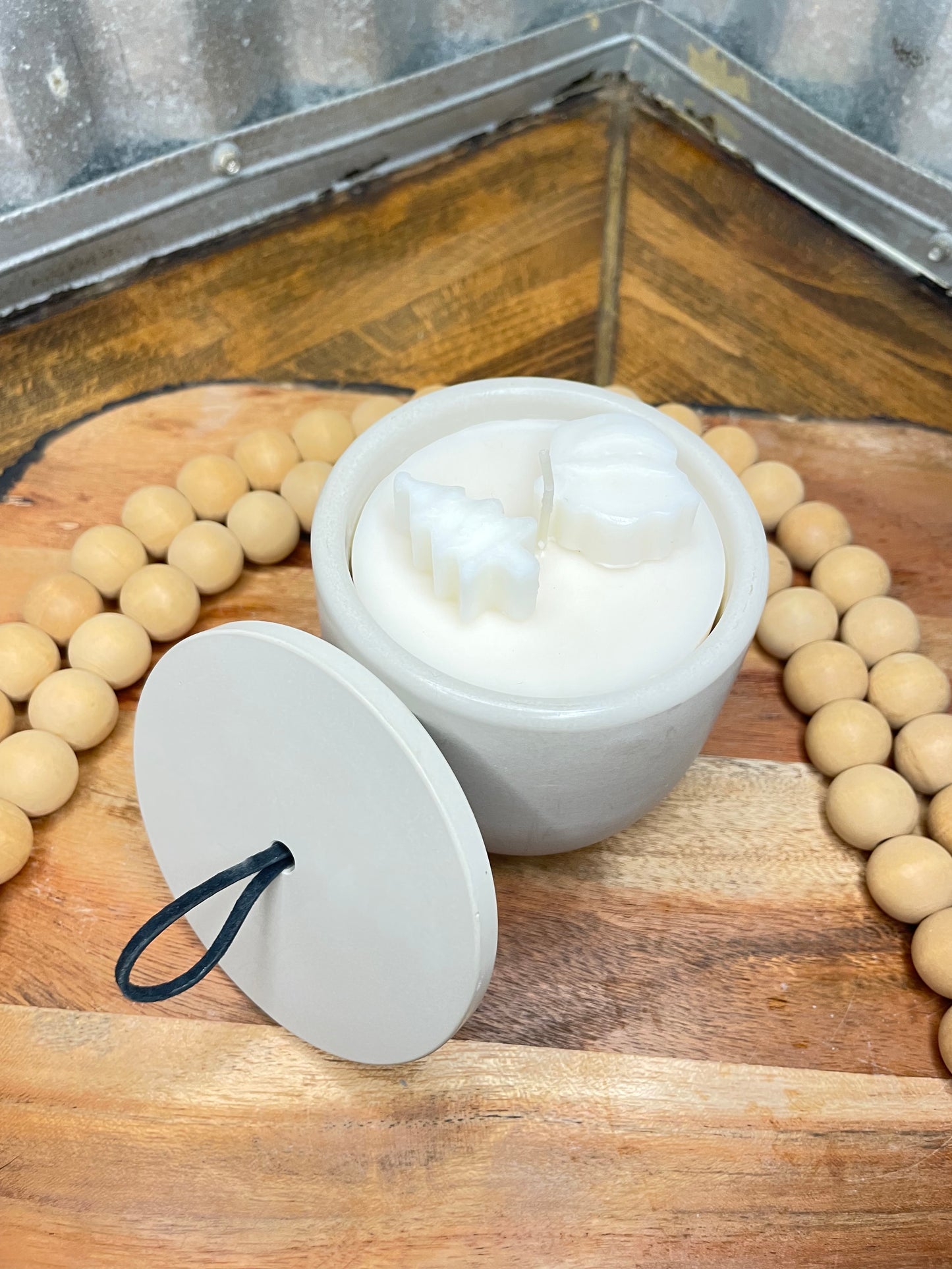 Round Concrete Candle With Lid